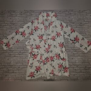 Jessica Simpson Floral Print Robe with Pink Roses